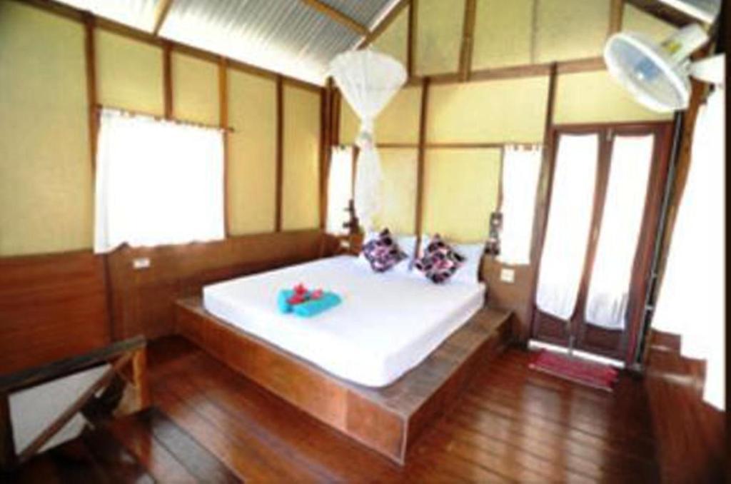 Smile Bungalow Bottle Beach Room photo